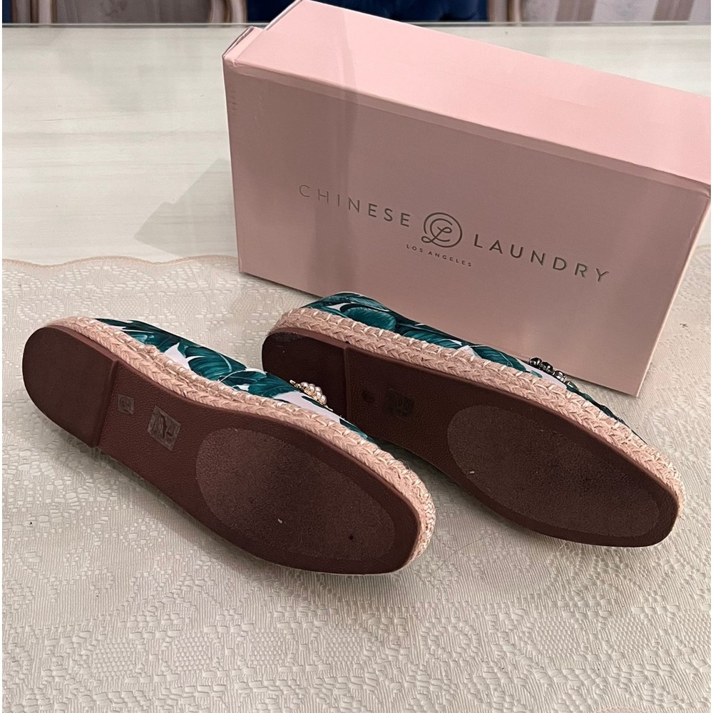 Beautiful green espadrilles.